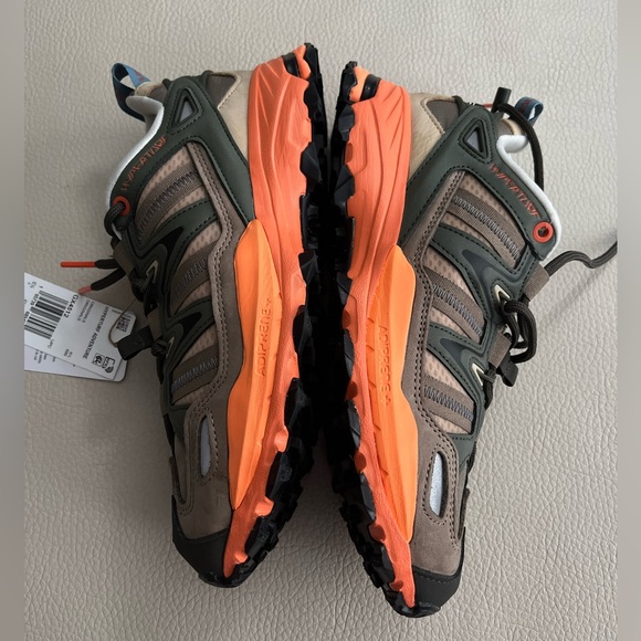 NWT - Adidas Women’s Hyperturf Adventure Shoes - US Size 8 - Picture 4 of 9